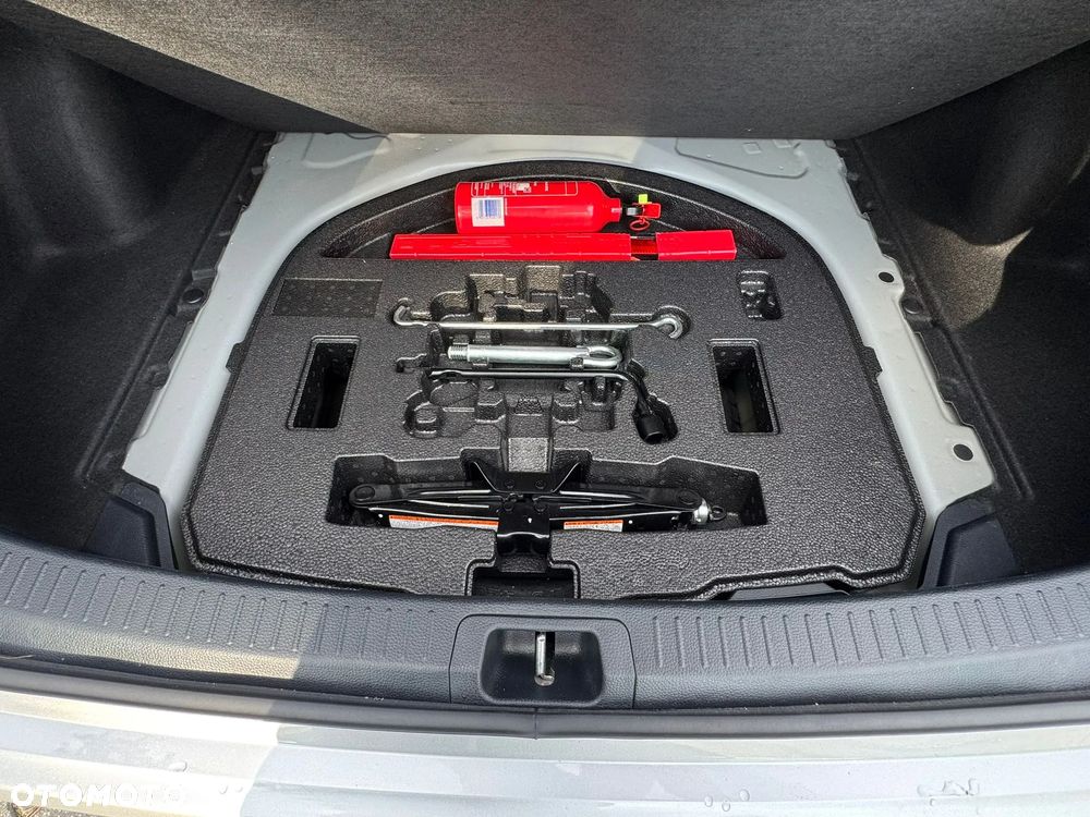 Toyota Corolla 1.8 Hybrid Comfort - 26