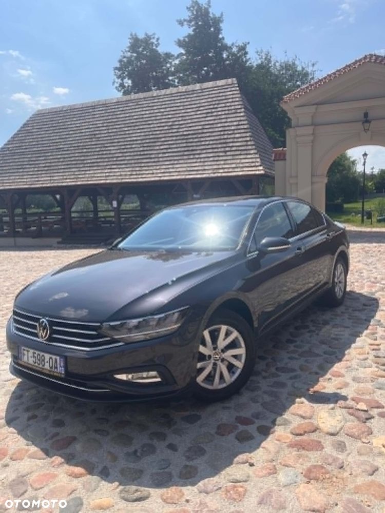 Volkswagen Passat 2.0 TDI SCR DSG Comfortline - 3