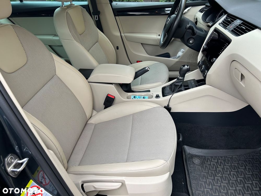 Skoda Octavia 2.0 TDI Style DSG - 12