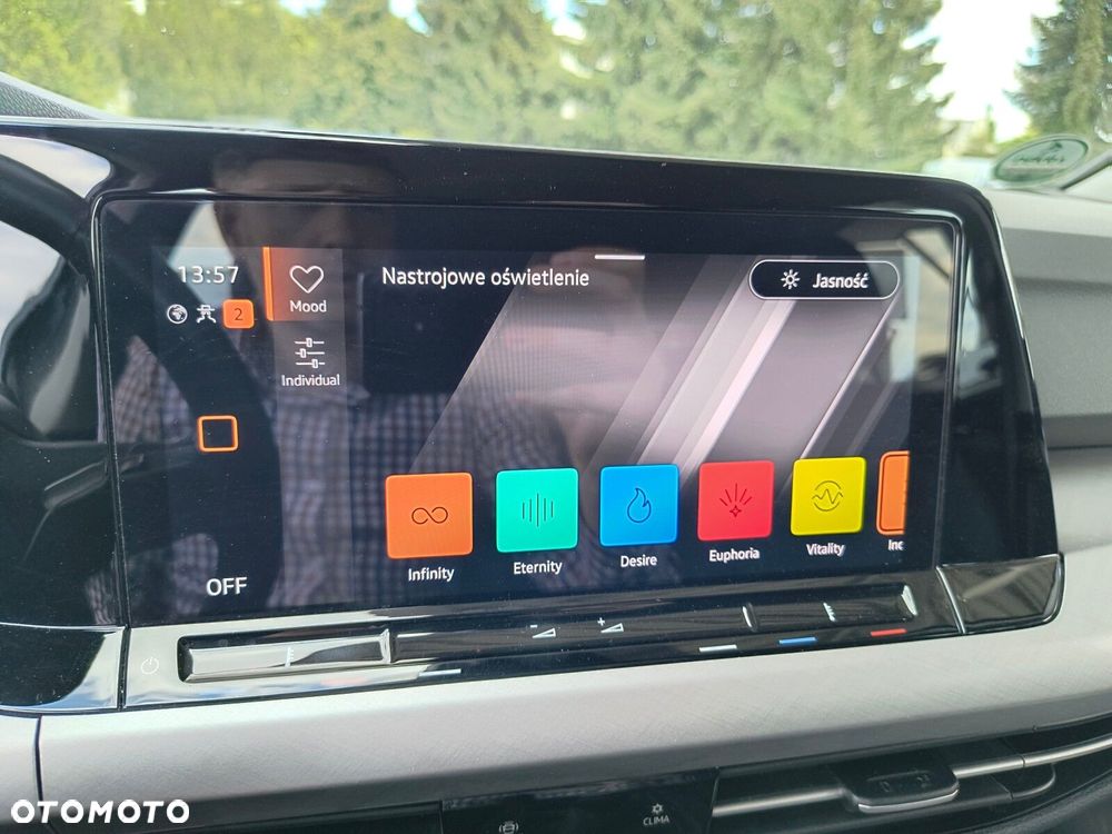 Volkswagen Golf - 27