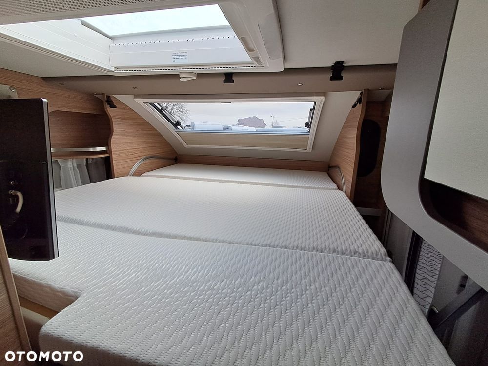 Weinsberg X-Cursion 500 MQ 2 osobne łóżka  4 osoby Wersja Zimowa  FV23% - 19