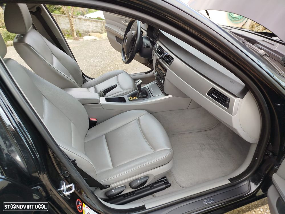 BMW 320 d - 11