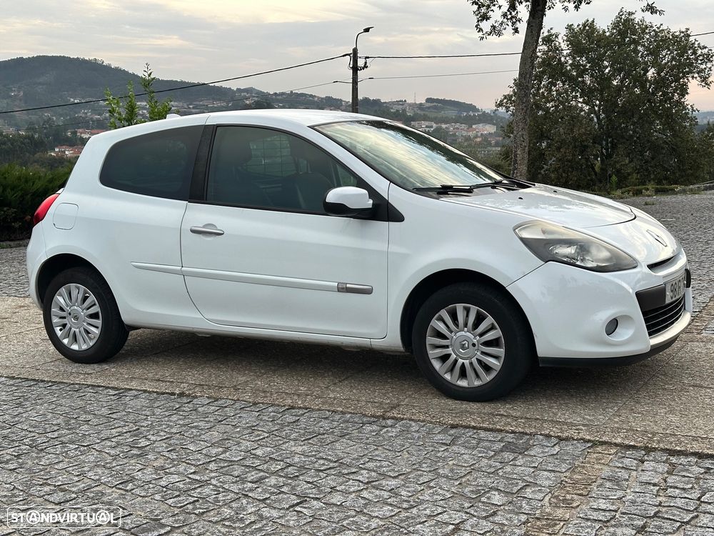 Renault Clio - 8