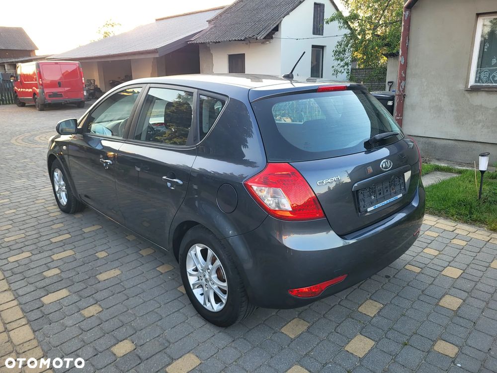 Kia Ceed 1.4 Comfort + - 13