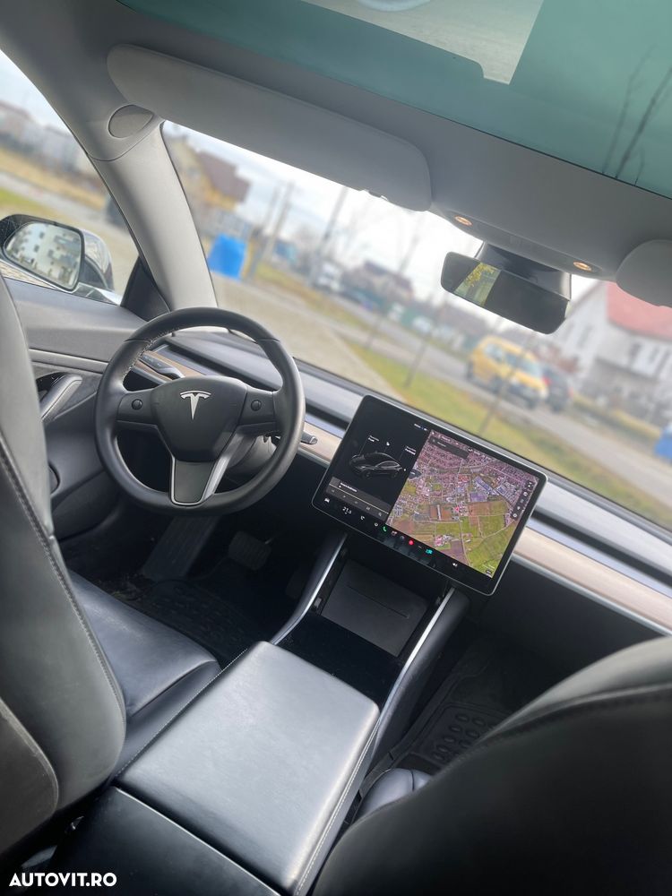 TESLA Model 3 2019 — imagine 9