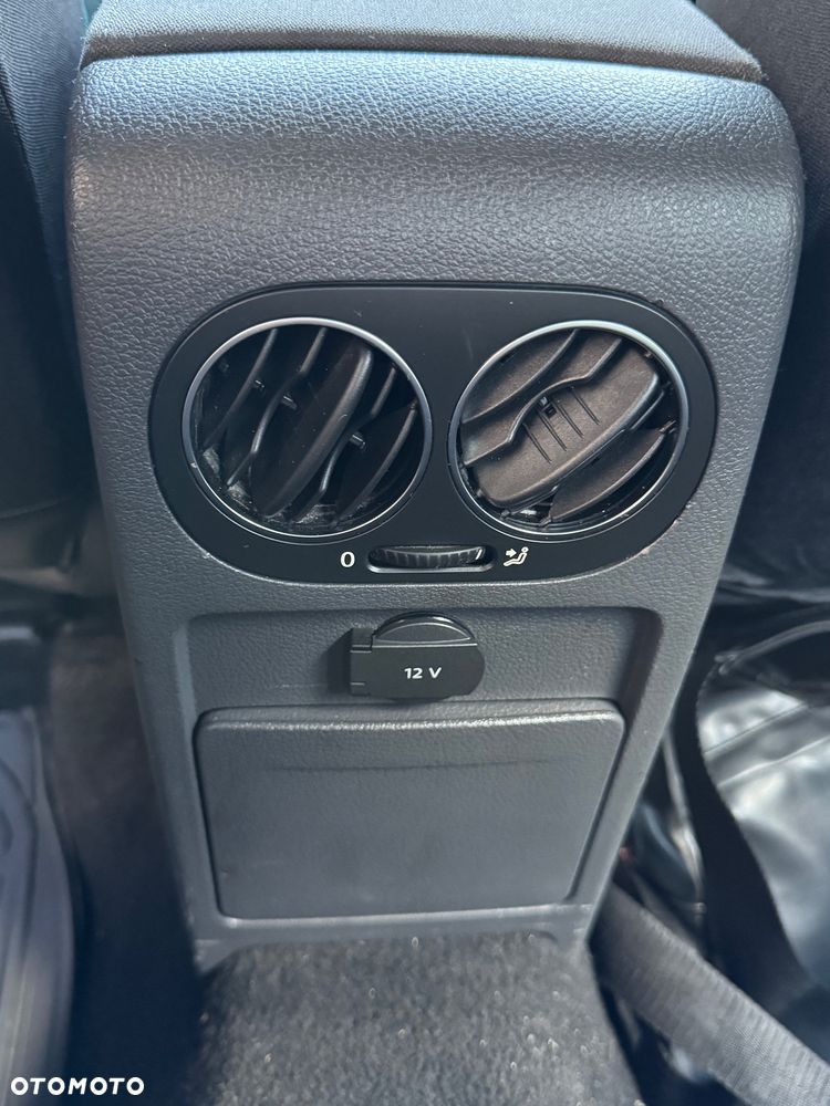 Volkswagen Golf 1.9 TDI DSG Comfortline - 11