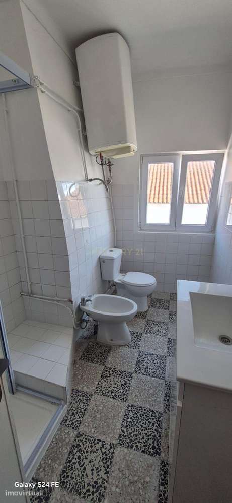 Apartamento T3 renovado com garagem - Grande imagem: 4/15