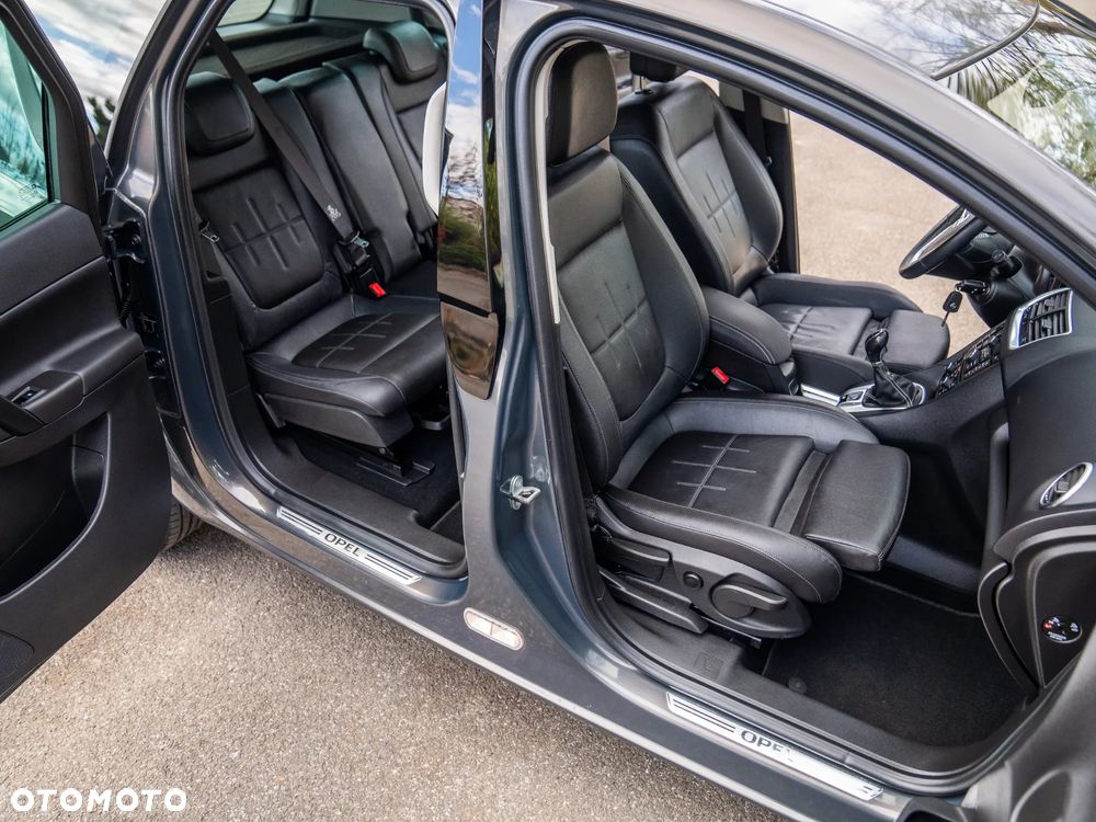 Opel Meriva 1.4 T Cosmo - 27