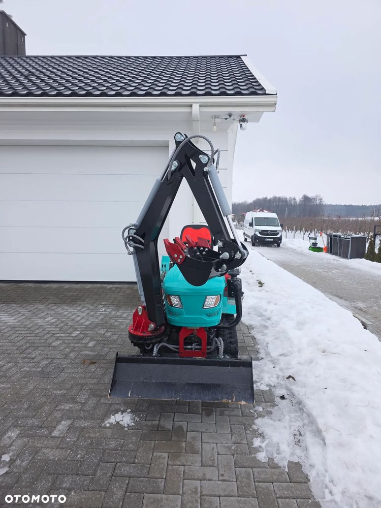 Inny traktor 35HP - 27