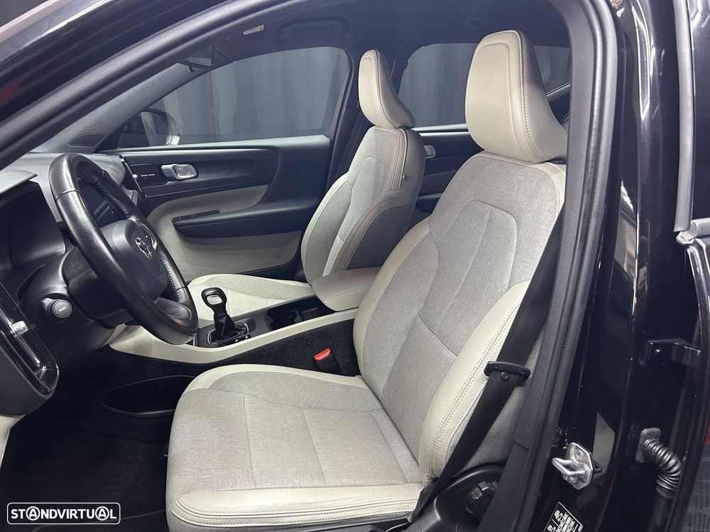 Volvo XC 40 2.0 D3 - 8