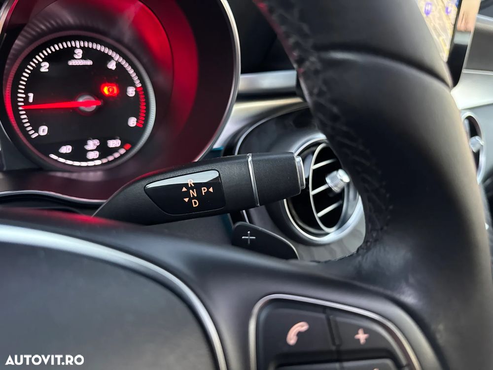 Mercedes-Benz GLC 250 d 4Matic 9G-TRONIC AMG Line - 13