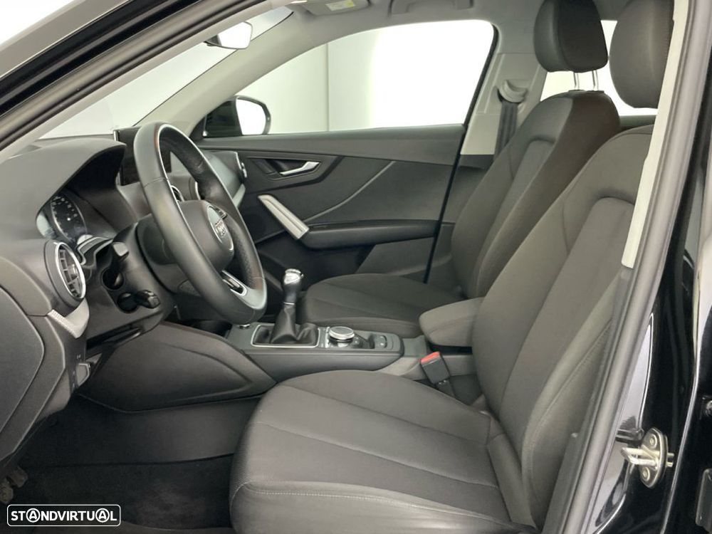 Audi Q2 30 TFSI Advanced — fotografia 11