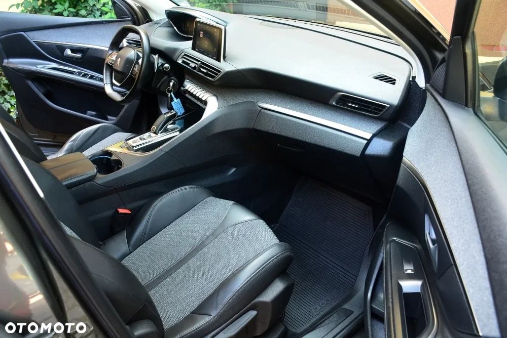 Peugeot 3008 1.6 BlueHDi Allure S&S EAT6 - 22