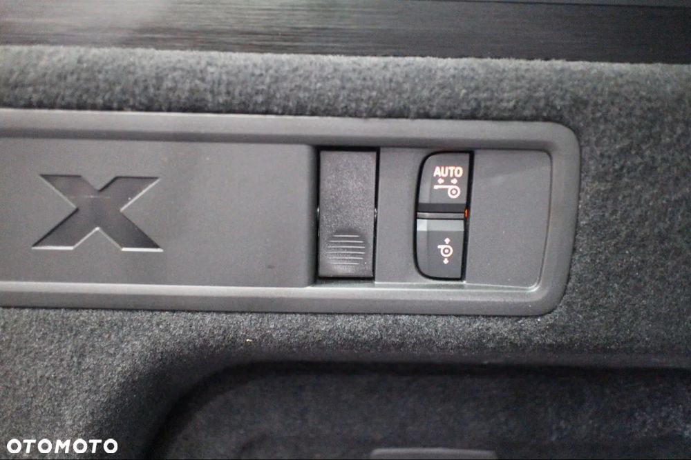 BMW X5 xDrive40d mHEV sport - 36