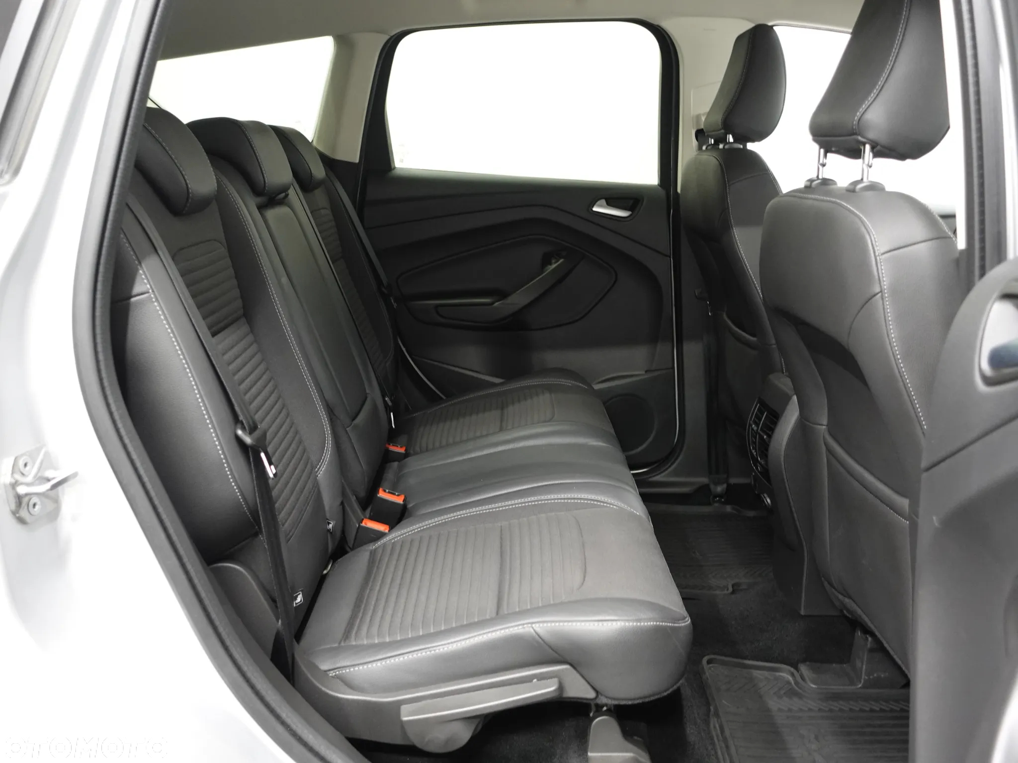 Ford Kuga 1.5 EcoBoost AWD Edition ASS - 26