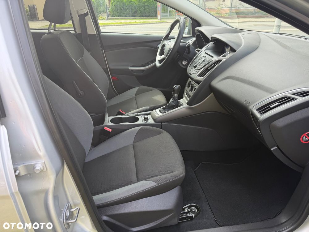 Ford Focus 1.6 TI-VCT Champions Edition - 13