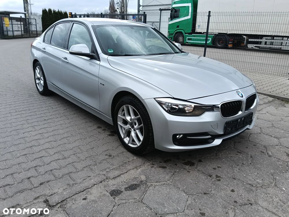 BMW Seria 3 318d DPF Edition Sport - 3