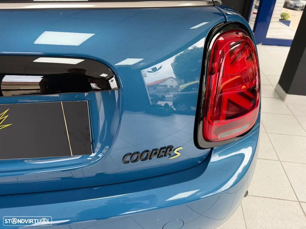 MINI 3 Portas Cooper SE Premium Essential - 31