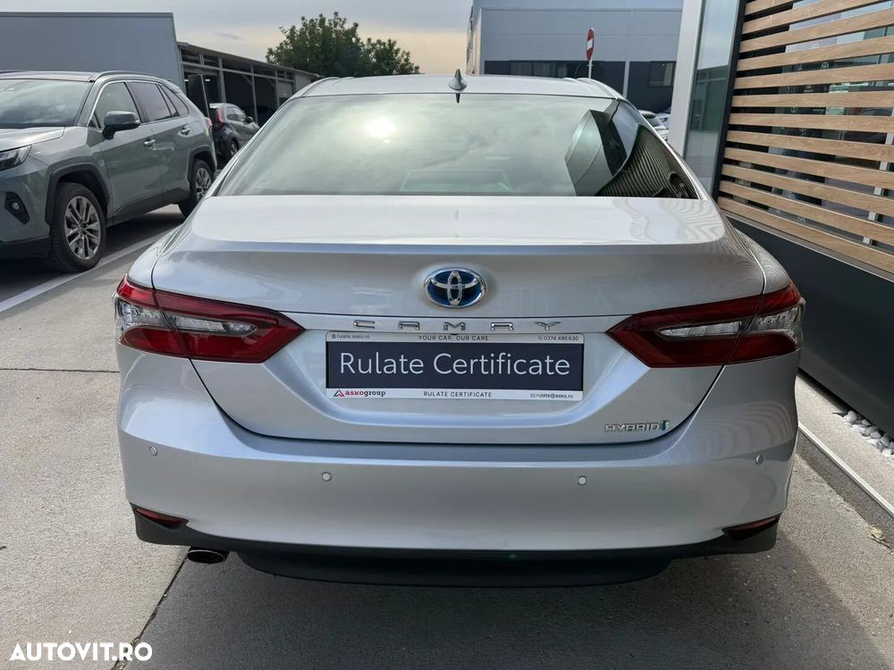 Toyota Camry 2.5 Dynamic - 8