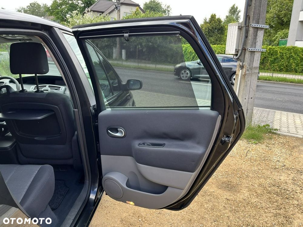 Renault Scenic - 17