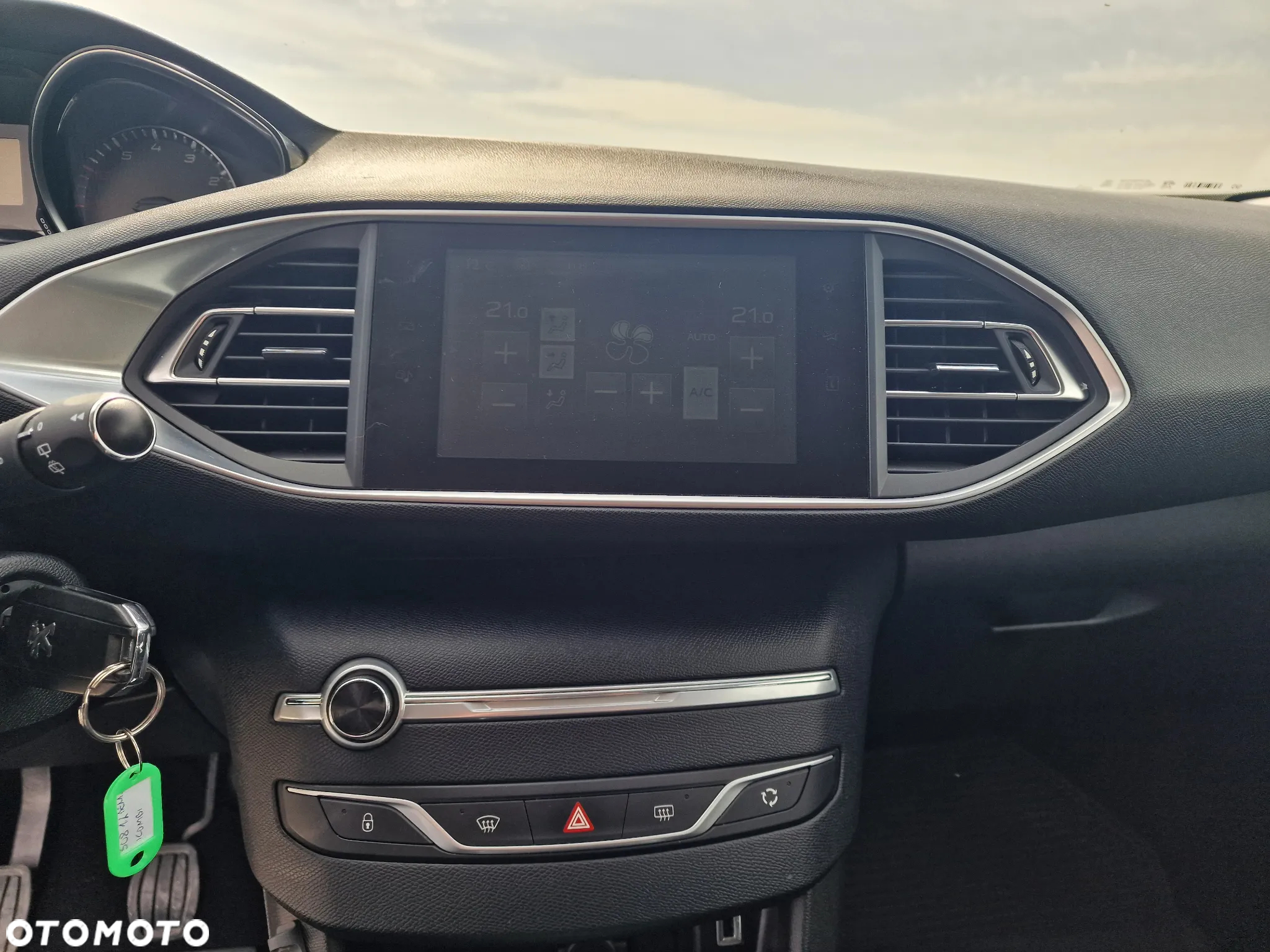 Peugeot 308 SW 1.2 PureTech Active S&S - 19
