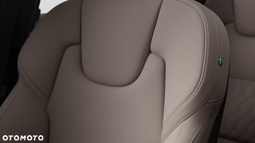 Volvo XC 60 T6 Plug-In Hybrid AWD Ultra Dark - 6