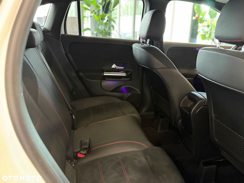 Mercedes-Benz GLA 200 AMG Line - 7