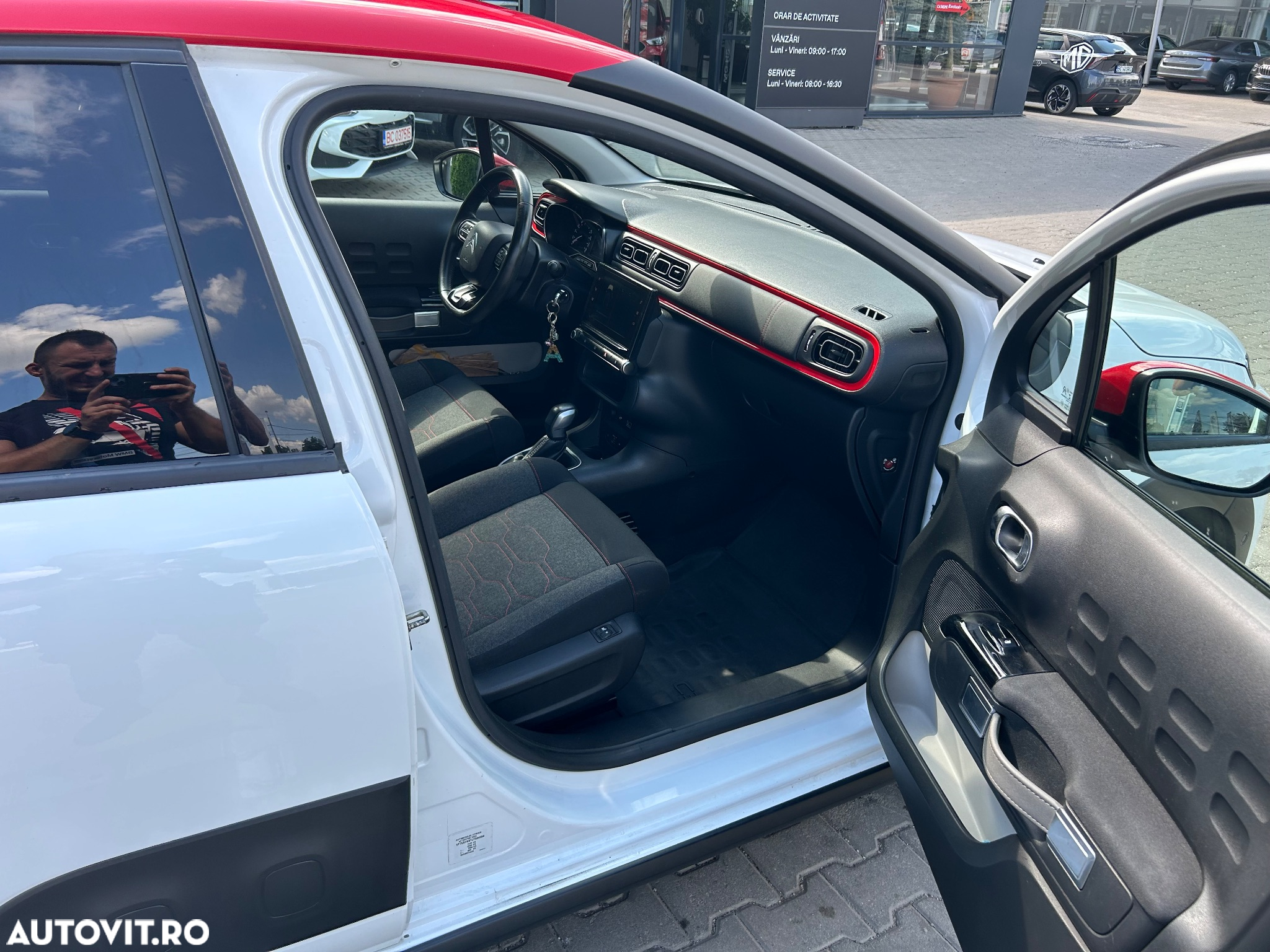 Citroën C3 1.2 PureTech S&S EAT Shine - 8