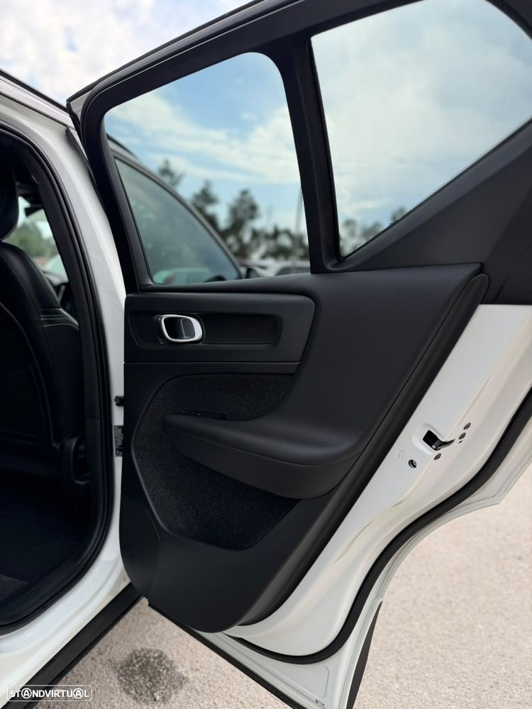 Volvo XC 40 2.0 D3 R-Design - 14