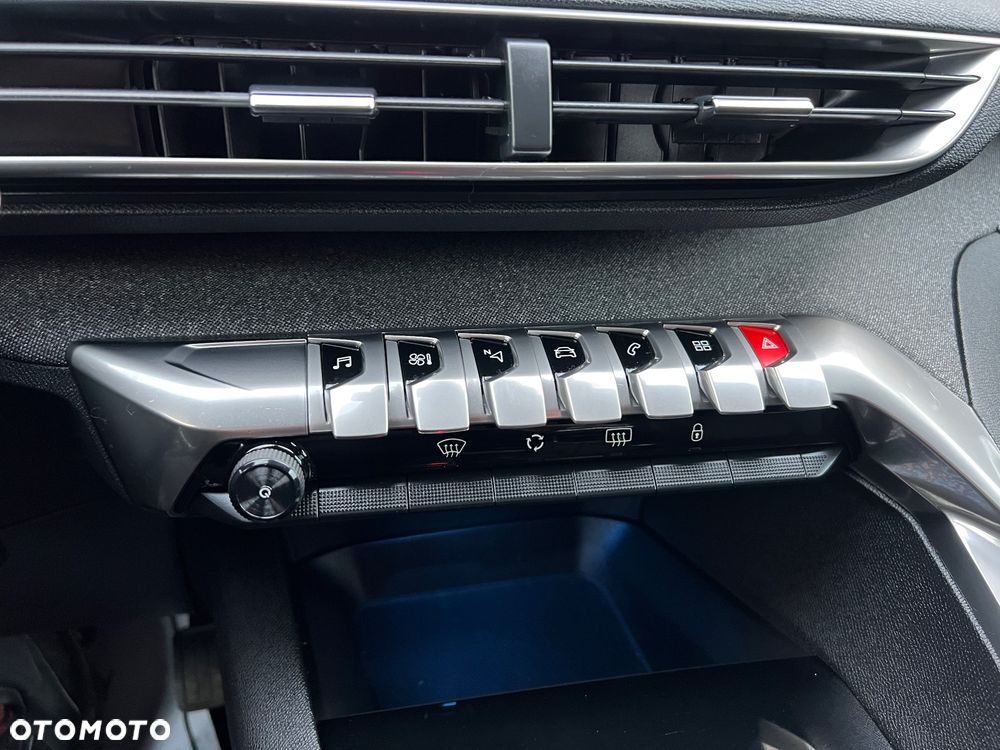 Peugeot 3008 PureTech 130 Stop & Start GPF Allure - 23