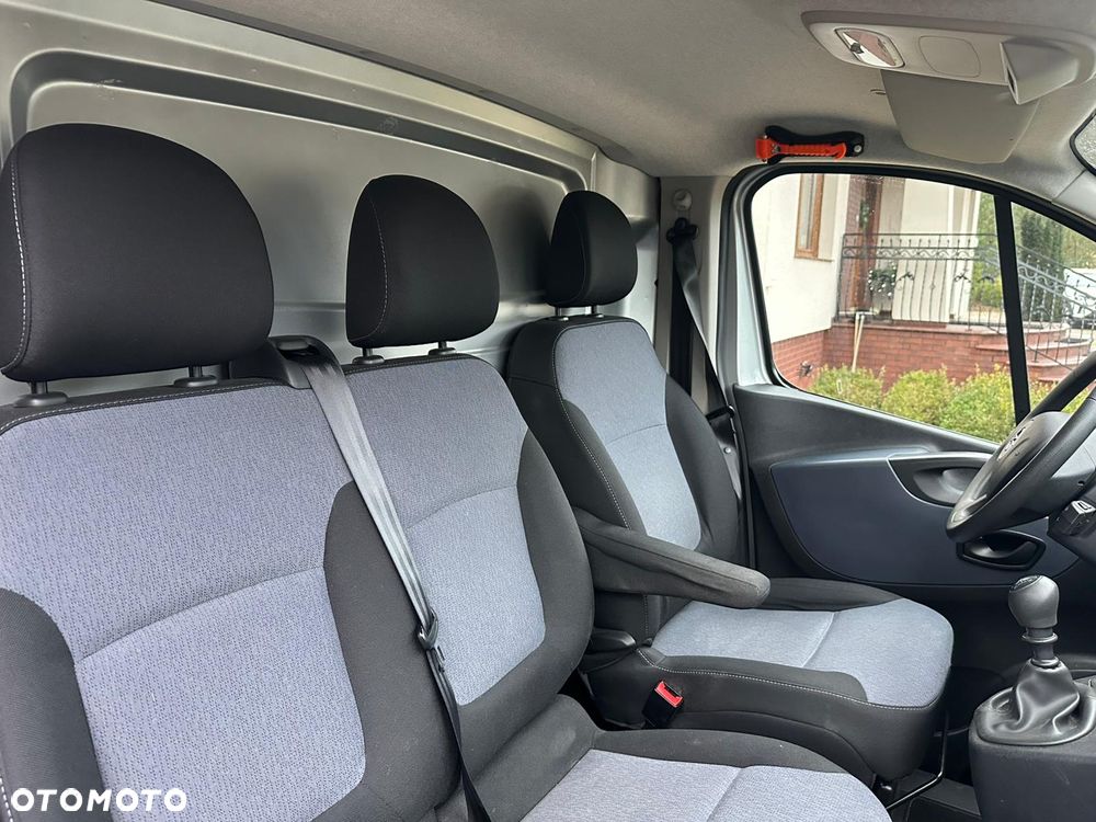 Opel Vivaro - 10