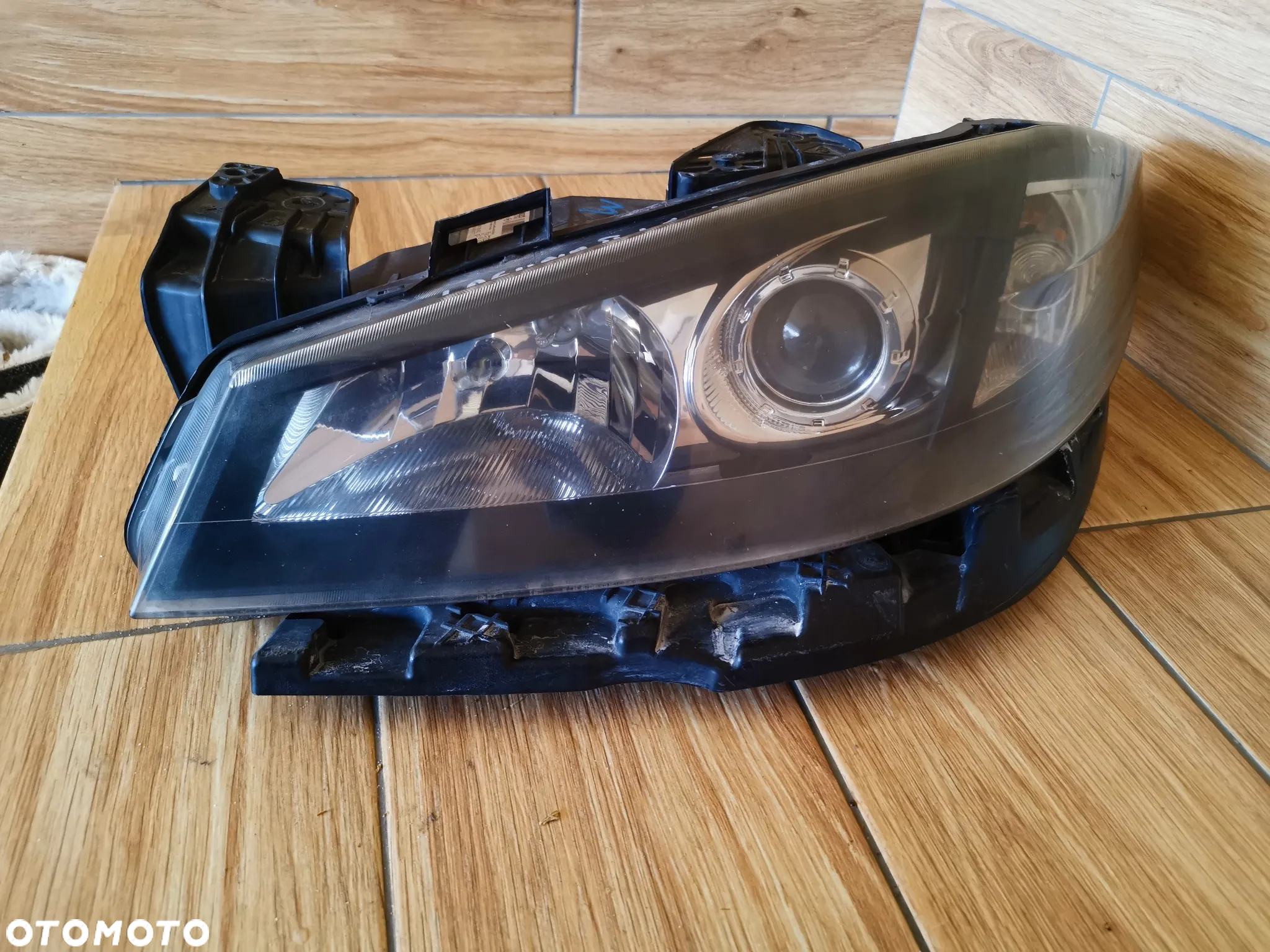 Lampa Lewy Przód 8200354740 Renault Laguna II - 2