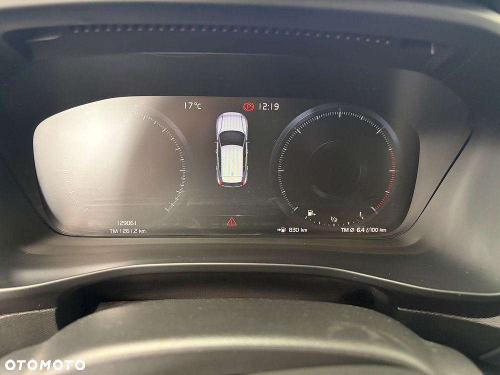 Volvo XC 40 D3 SCR AWD Momentum - 22