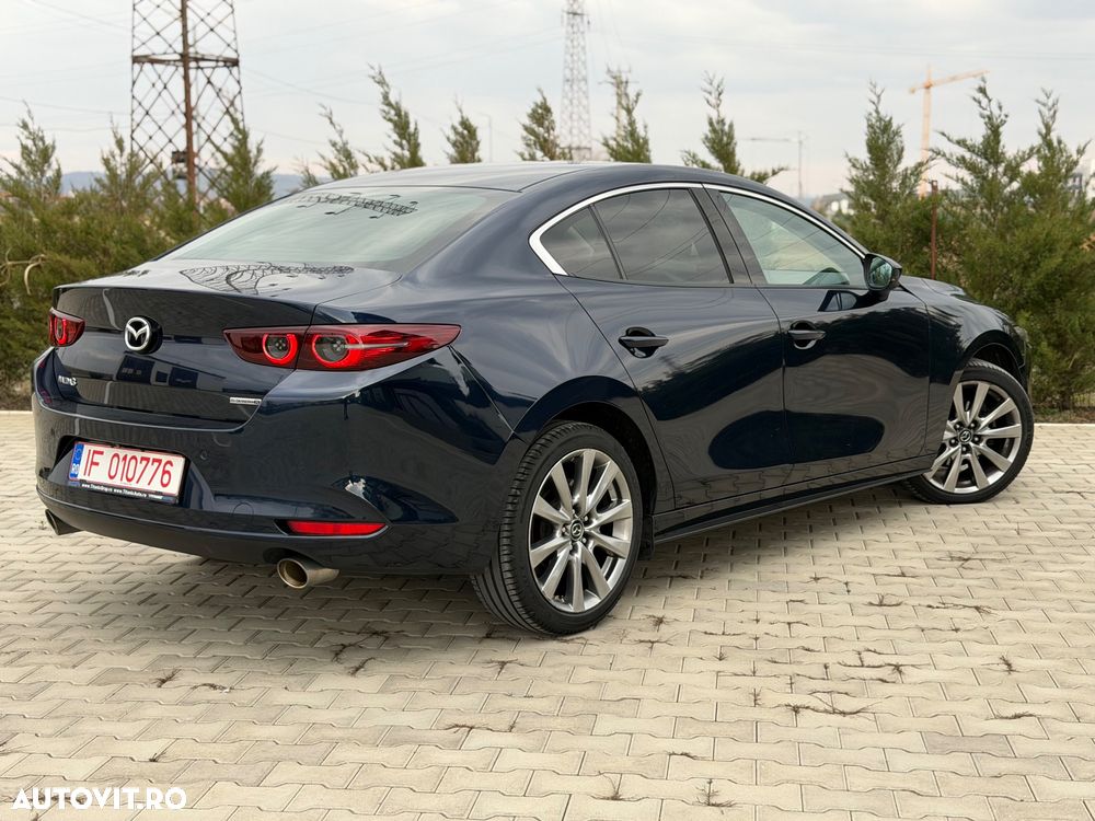 Mazda 3 e-SKYACTIV-X 186 M HYBRID TAKUMI - 3