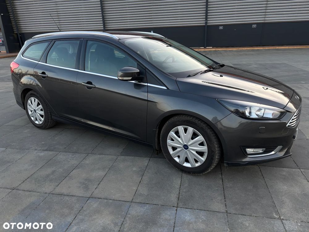 Ford Focus 1.0 EcoBoost Titanium - 4