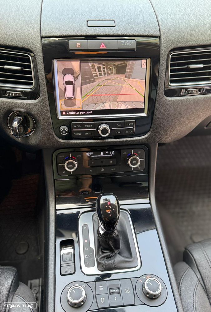 VW Touareg 3.0 TDI V6 Top Tiptronic - 12