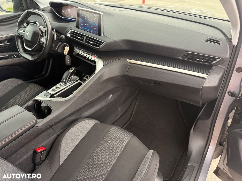 Peugeot 3008 1.2 PureTech Turbo S&S EAT6 Allure - 30