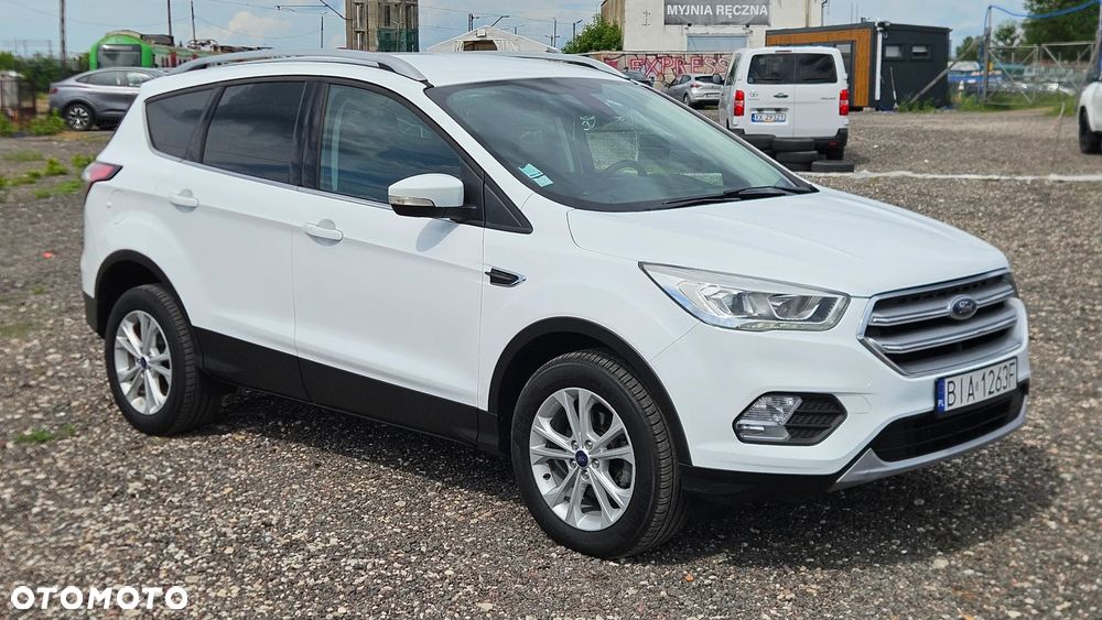 Ford Kuga 1.5 EcoBoost 2x4 Titanium - 3