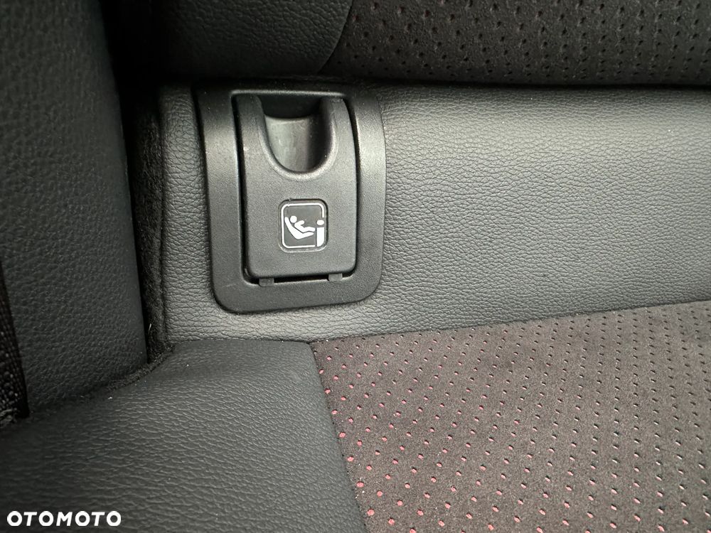 Toyota Yaris Hybrid 1.5 GR Sport - 23