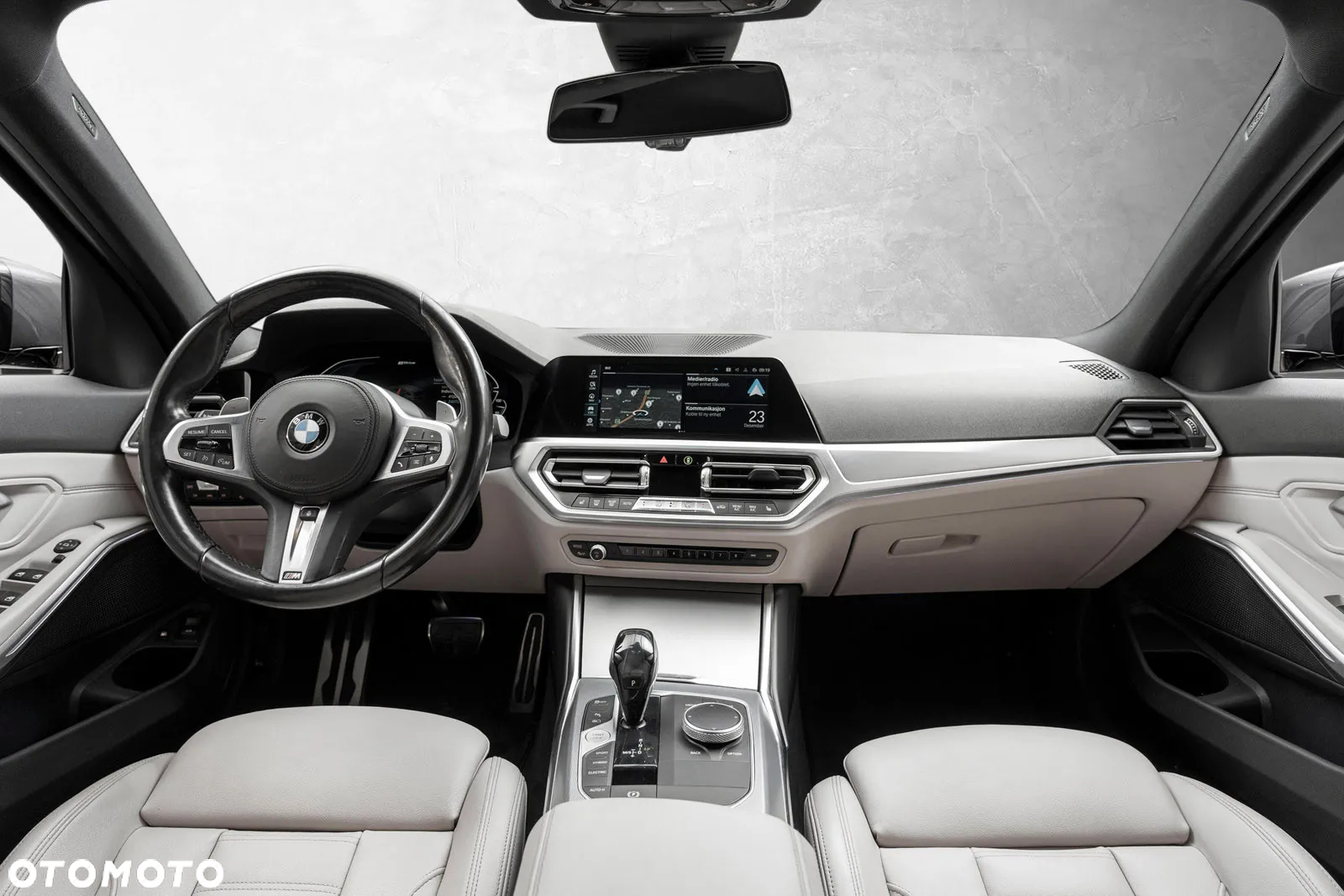 BMW Seria 3 330e Touring xDrive M Sport - 19