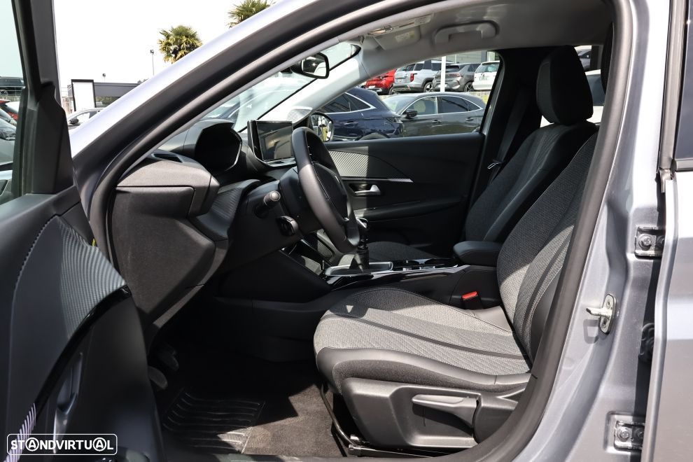 Peugeot 208 1.2 PureTech Allure - 28