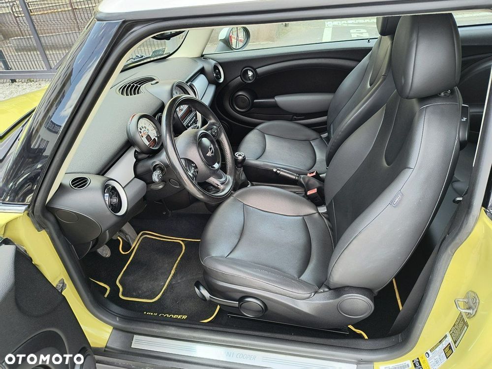 MINI Cooper Standard - 10