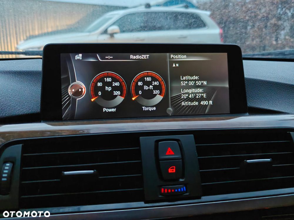 BMW Seria 3 328i xDrive Sport Line - 7