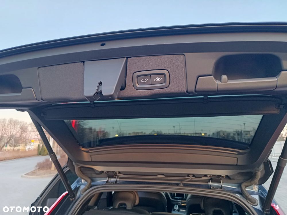 Volvo XC 60 B4 D AWD Geartronic Inscription - 33