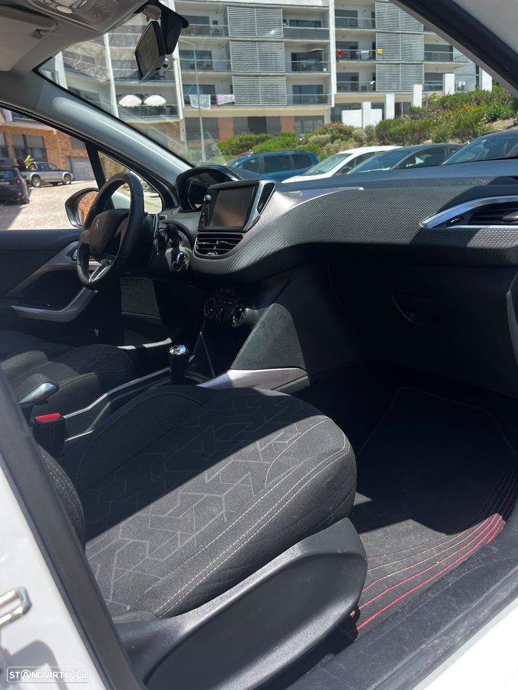 Peugeot 2008 PureTech 82 Style - 12