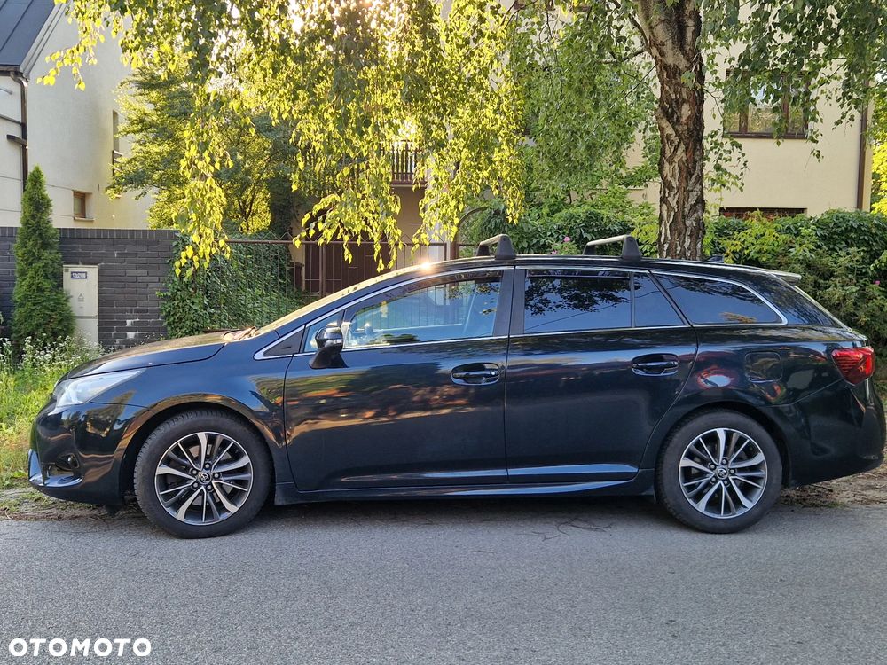 Toyota Avensis 2.0 D-4D Prestige - 4