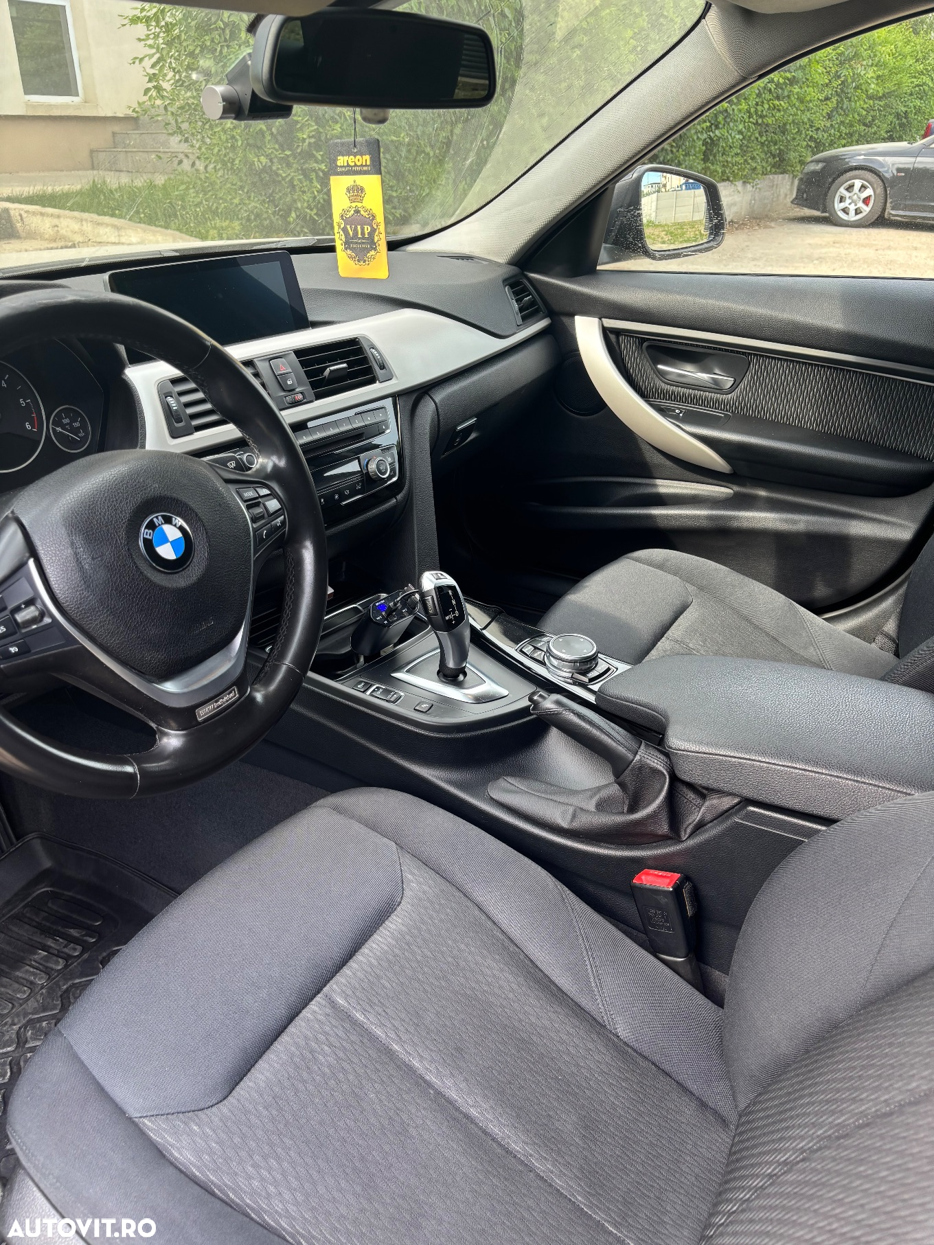BMW Seria 3 318d Touring Aut. Advantage - 3