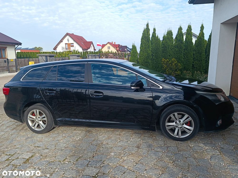 Toyota Avensis - 2