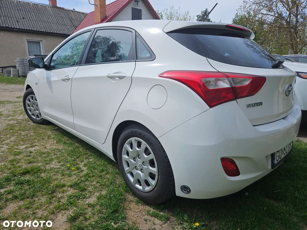 Hyundai i30 1.4 Classic + - 4