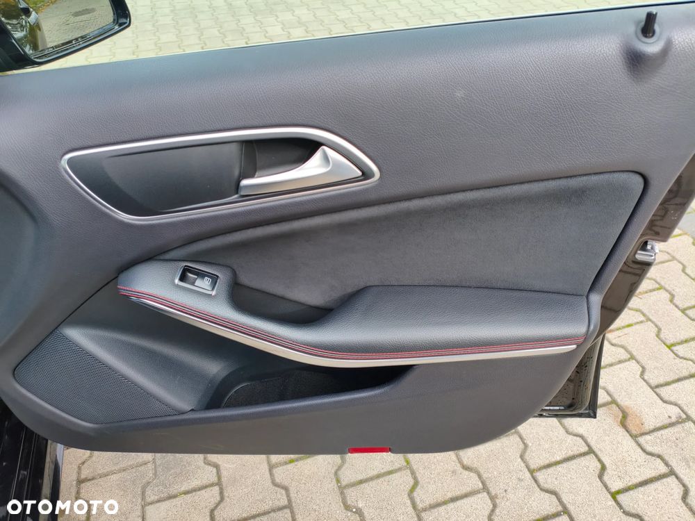 Mercedes-Benz Klasa A 180 AMG Line - 22